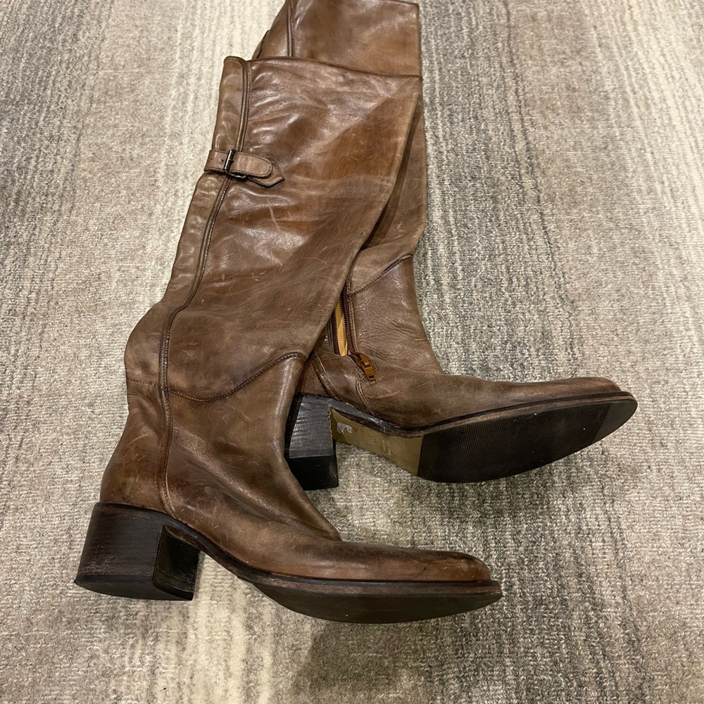 Vero Cuoio Brown Leather Heeled Boots